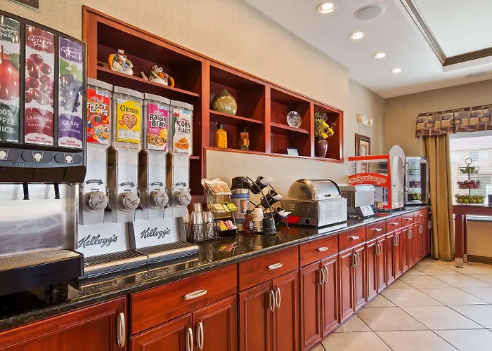 Best Western Plus Montezuma Inn&Suites